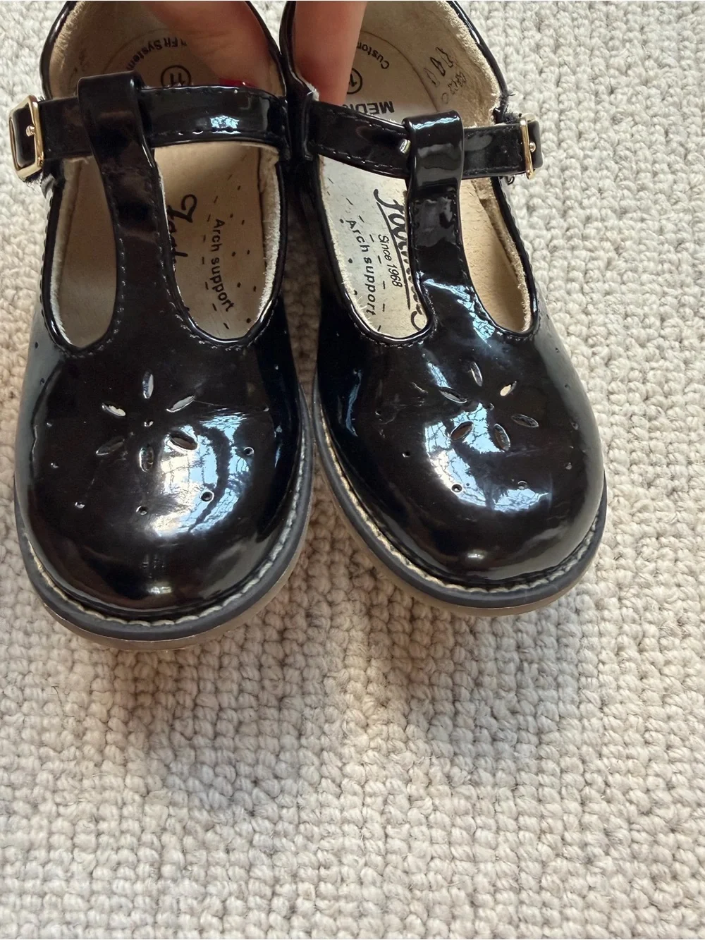 Footmates Toddler black t-strap patent leather Mary Jane 